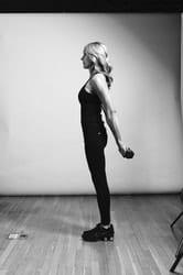 Palms Back: Tricep Pulse - Photo 2